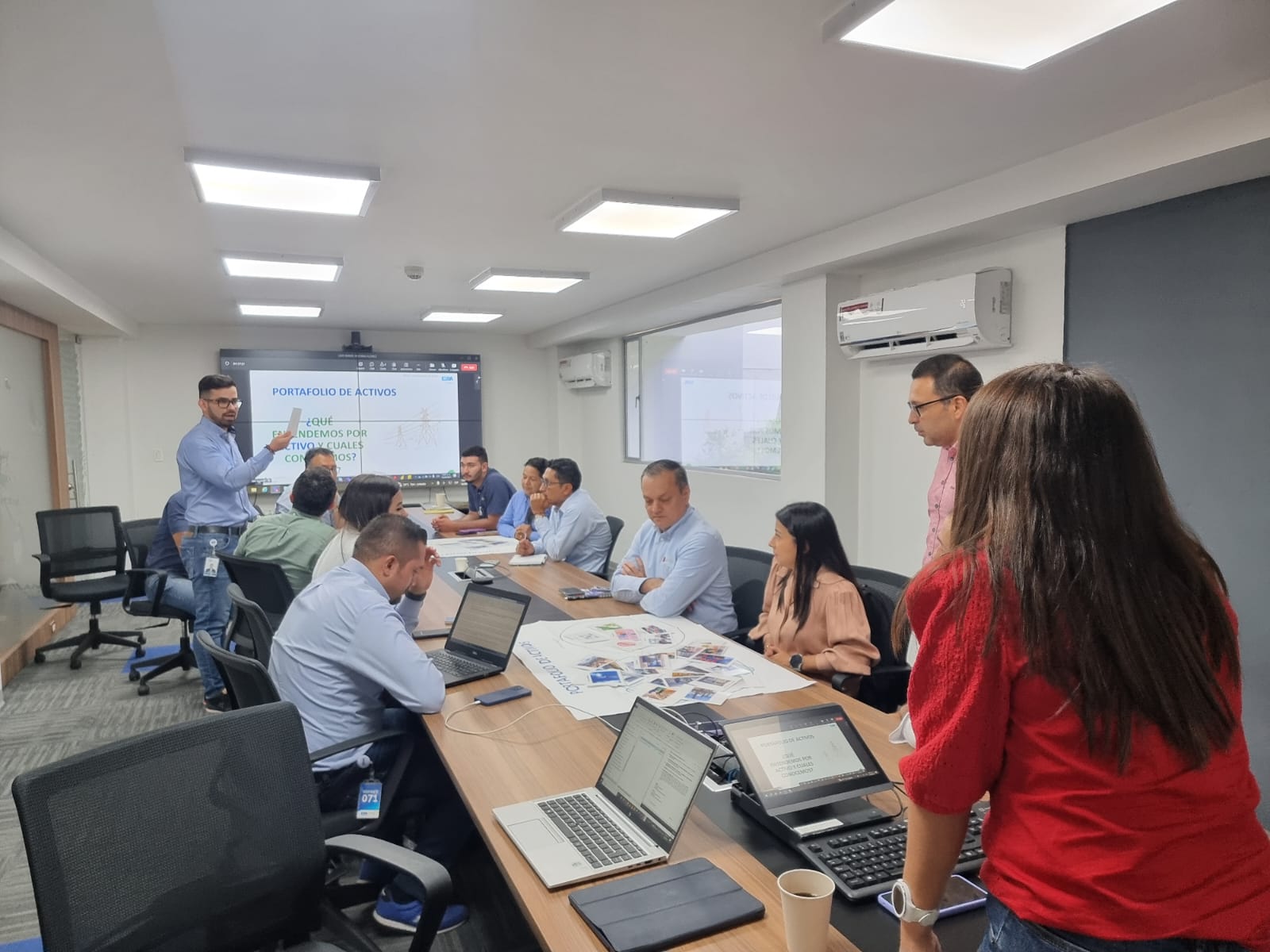 imagen de proveedores de ESSA en socialización imagen de proveedores de ESSA en socialización